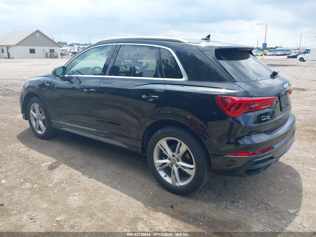 2020 AUDI Q3 WA1EECF38L1009399 Photo 2