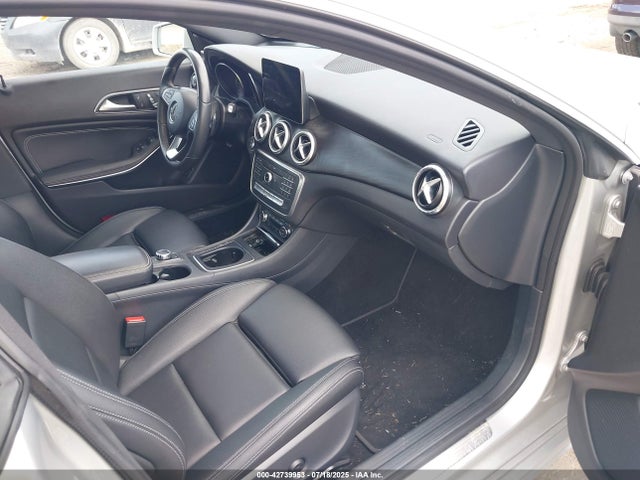 Mercedes-Benz 2018 2018 WDDSJ4GB5JN559168 Image 5