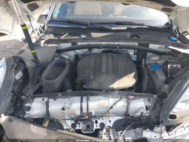 2017 PORSCHE MACAN WP1AA2A52HLB83109 Photo 9