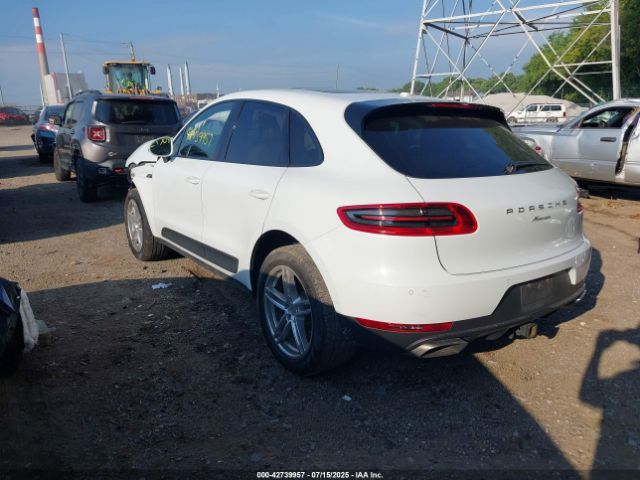 2017 PORSCHE MACAN WP1AA2A52HLB83109 Photo 2