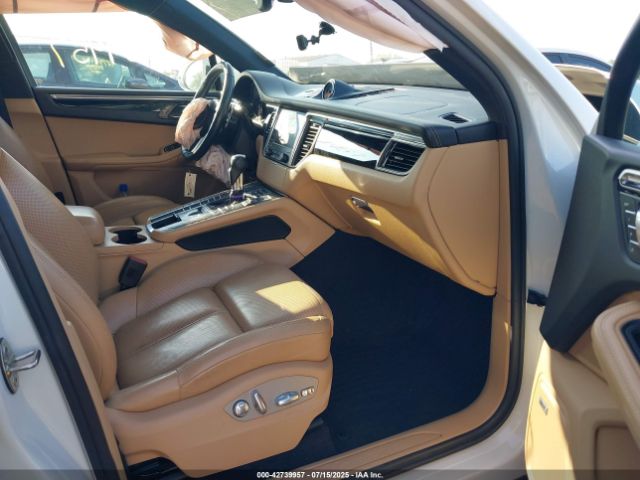 2017 PORSCHE MACAN WP1AA2A52HLB83109 Photo 4