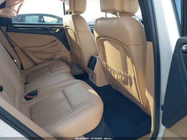 2017 PORSCHE MACAN WP1AA2A52HLB83109 Photo 7
