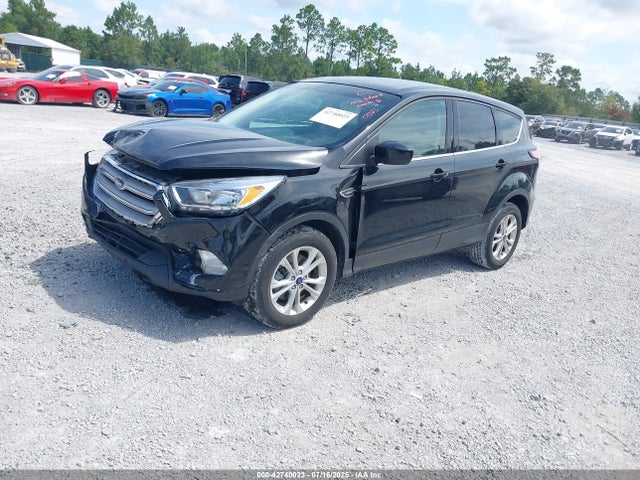 1FMCU9G98HUD29717 Ford 2017