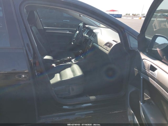 3VW217AU6FM078415 Volkswagen 2015