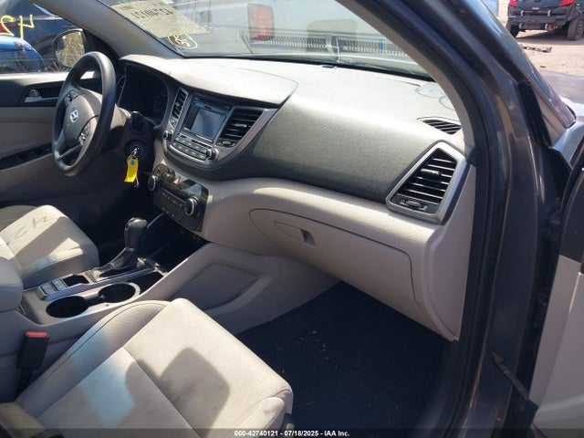 KM8J3CA40GU068750 Hyundai Tucson