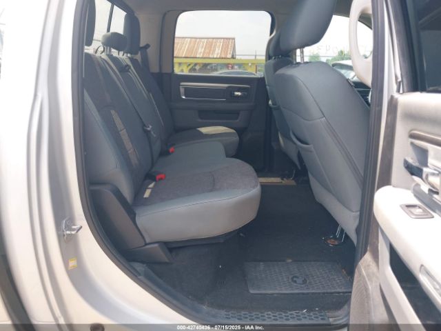 2016 RAM 1500 1C6RR6LG9GS209994 Photo 7