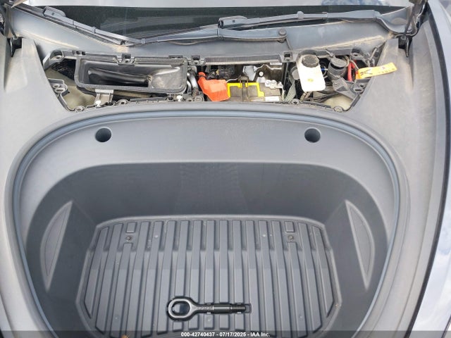 5YJ3E1EB4NF113151 Tesla MODEL 3