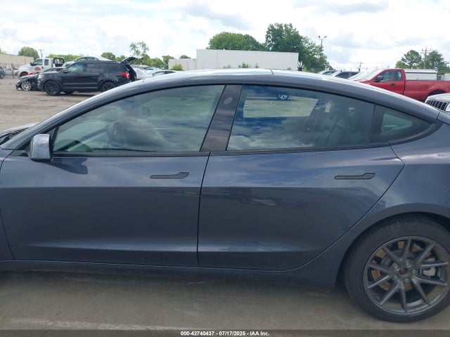 5YJ3E1EB4NF113151 Tesla MODEL 3
