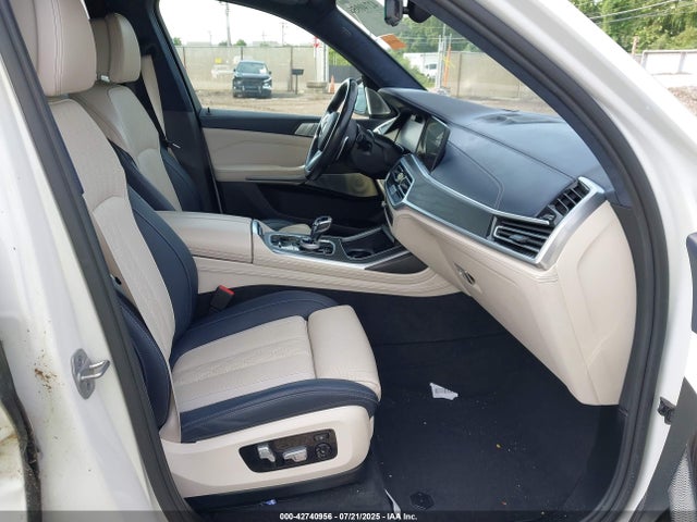 5UXCX6C09M9G77736 BMW X7