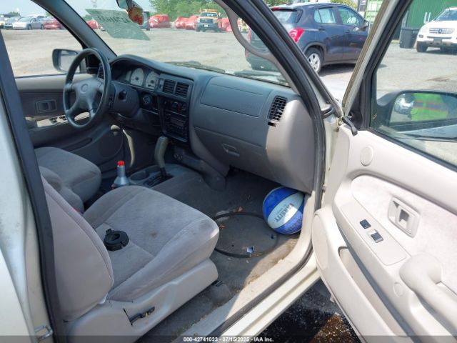 2001 TOYOTA TACOMA 5TEVL52N81Z822565 Photo 4