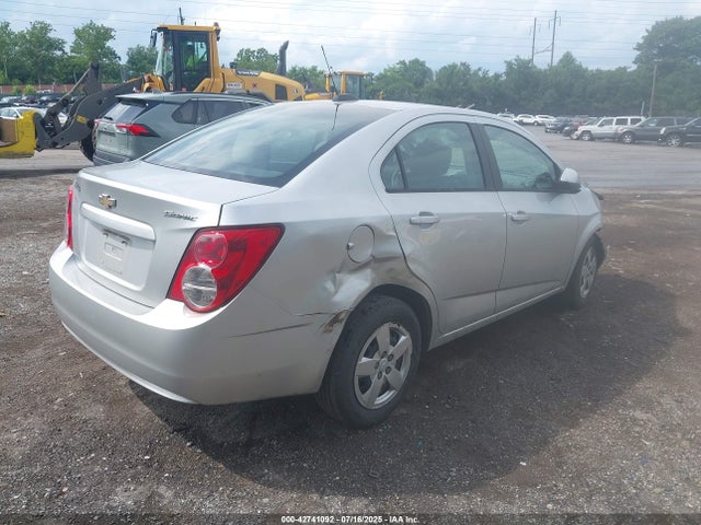 1G1JA5SH1F4166541 Chevrolet luw