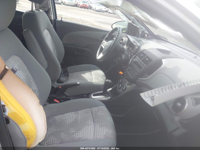 1G1JA5SH1F4166541 Chevrolet luw
