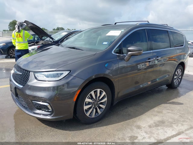 Chrysler Pacifica 2021 2C4RC1L79MR519203 Image 2