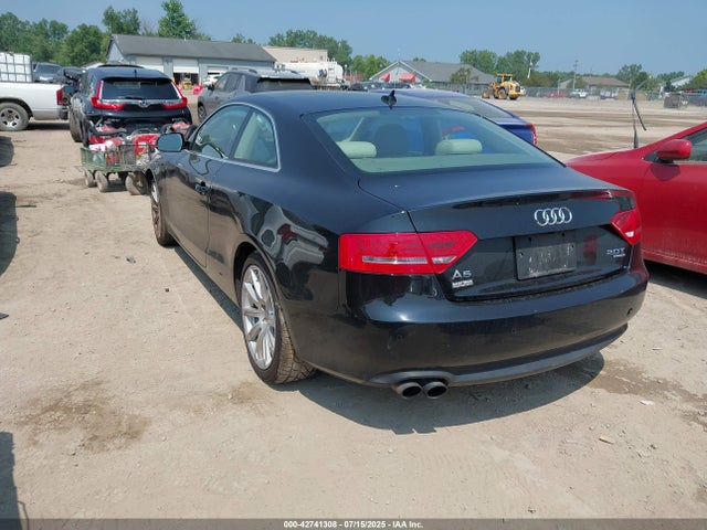 2011 AUDI A5 WAULFAFR7BA048855 Photo 2