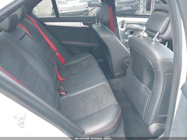 WDDGF8ABXEG205017 Mercedes-Benz 2014