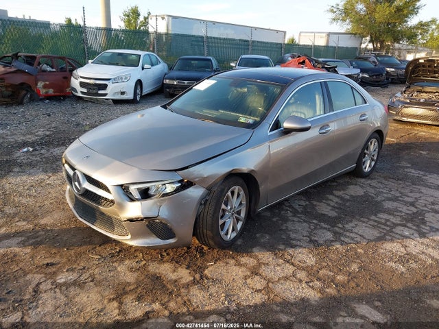Mercedes-Benz m260 2020 WDD3G4FB8LW037409 Image 2