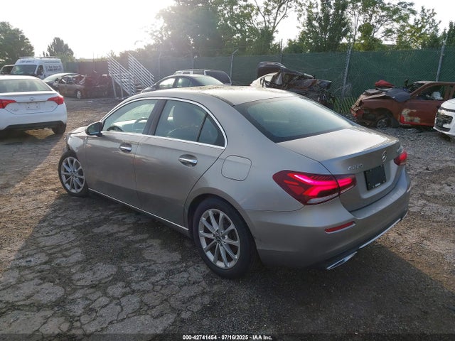 Mercedes-Benz m260 2020 WDD3G4FB8LW037409 Image 3
