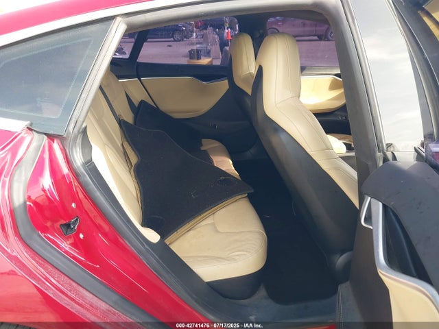 42741476 :رقم المزاد ، 5YJSA1E21GF156369 vin ، 2016 Tesla Model S 60d/70d/75d/85d/90d مزاد بيع