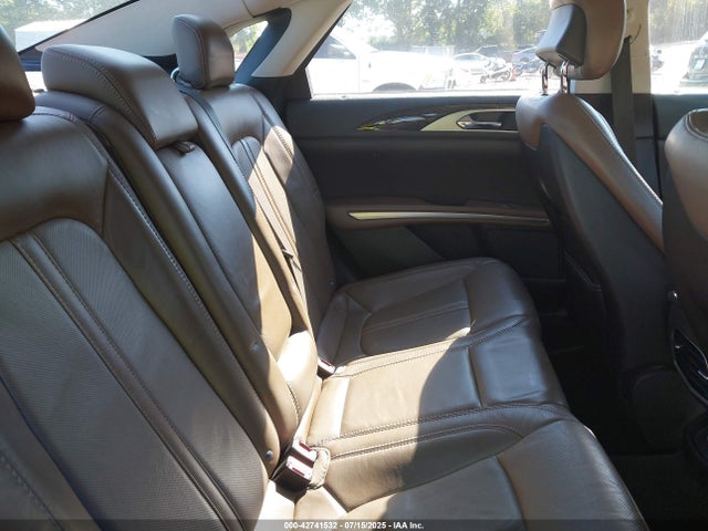 3LN6L2LU6ER835342 Lincoln 2014