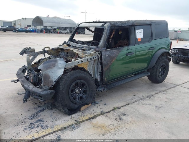 Ford Bronco Wildtrak 2023 1FMEE5DP6PLB44779 Image 2