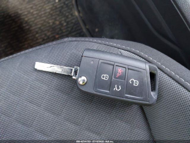 2018 VOLKSWAGEN TIGUAN 3VV0B7AX5JM108306 Photo 10