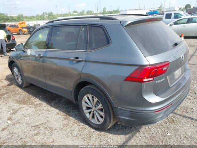 2018 VOLKSWAGEN TIGUAN 3VV0B7AX5JM108306 Photo 2