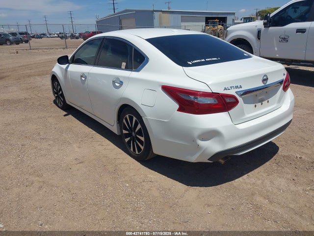 1N4AL3AP3JC130532 Nissan 2018