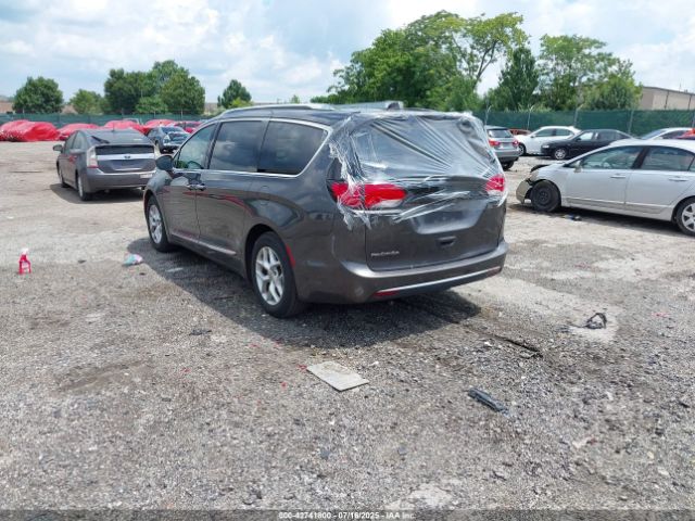 2018 CHRYSLER PACIFICA 2C4RC1BG8JR128864 Photo 2