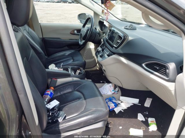 2018 CHRYSLER PACIFICA 2C4RC1BG8JR128864 Photo 4