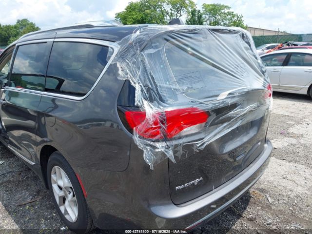 2018 CHRYSLER PACIFICA 2C4RC1BG8JR128864 Photo 5