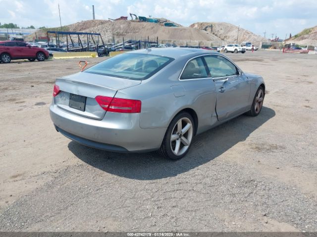 2010 AUDI A5 WAULFAFR6AA069646 Photo 3