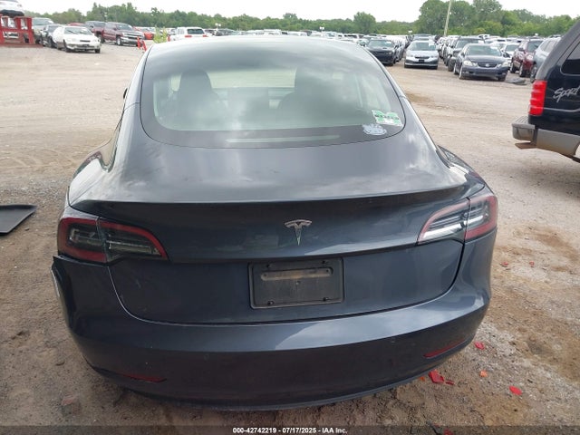 5YJ3E1EA1LF657837 Tesla MODEL 3