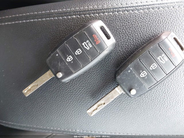 KNAGT4L32H5170911 KIA gdi