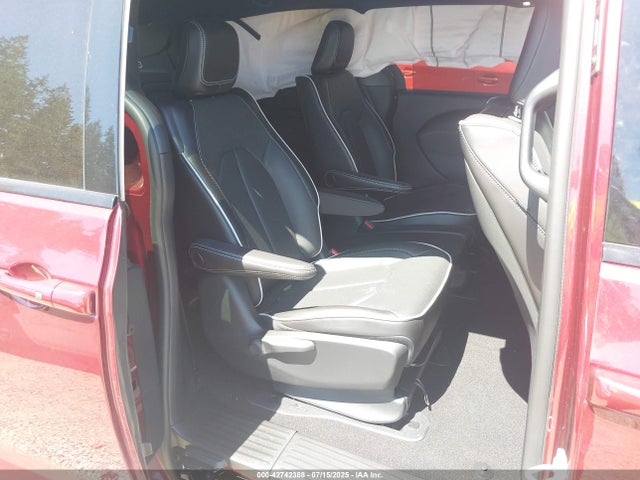 Chrysler 2023 2023 2C4RC1S77PR543084 Image 8