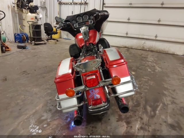 2005 HARLEY-DAVIDSON FLHTCUI 1HD1FCW1X5Y671378 Photo 5