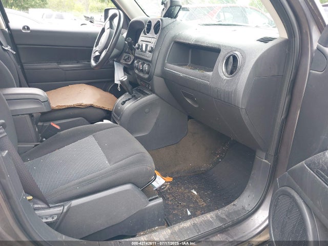 1C4NJRFB3HD159132 Jeep 2017