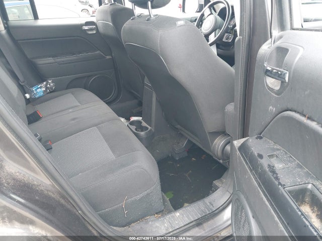 1C4NJRFB3HD159132 Jeep 2017