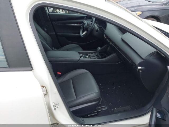2019 MAZDA MAZDA3 3MZBPAAL6KM105402 Photo 4