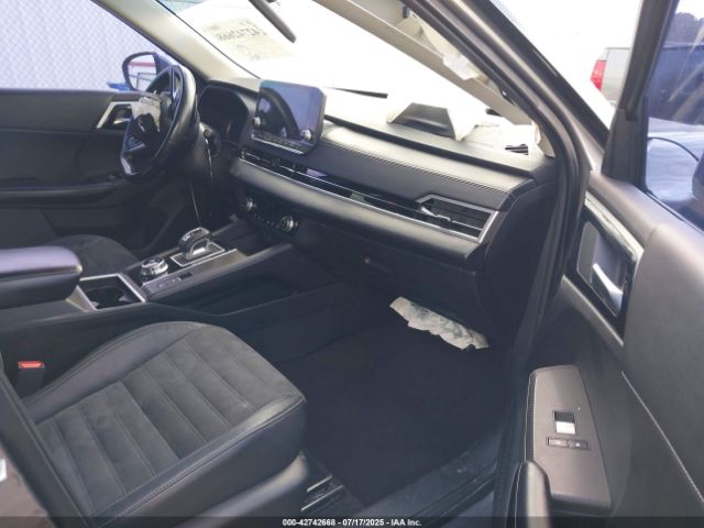 2022 MITSUBISHI OUTLANDER JA4J3UA88NZ027421 Photo 4