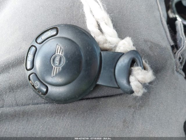 2009 MINI COOPER S CLUBMAN WMWMM33539TP93298 Photo 10