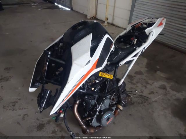 2022 KTM 390 MD2JPJ404NC272549 Photo 1