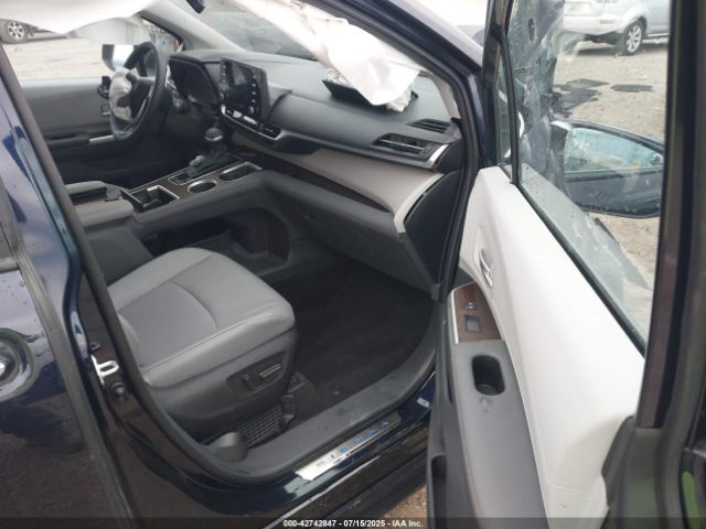 2024 TOYOTA SIENNA 5TDYSKFC7RS138235 Photo 4