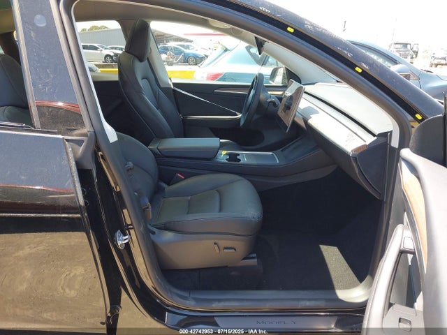 2024 TESLA MODEL Y 7SAYGDEF2RF125439 Photo 4