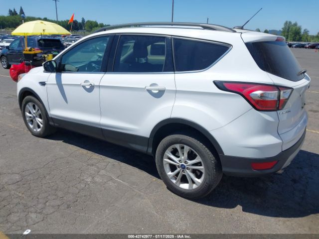 2018 FORD ESCAPE 1FMCU9G99JUC63460 Photo 2