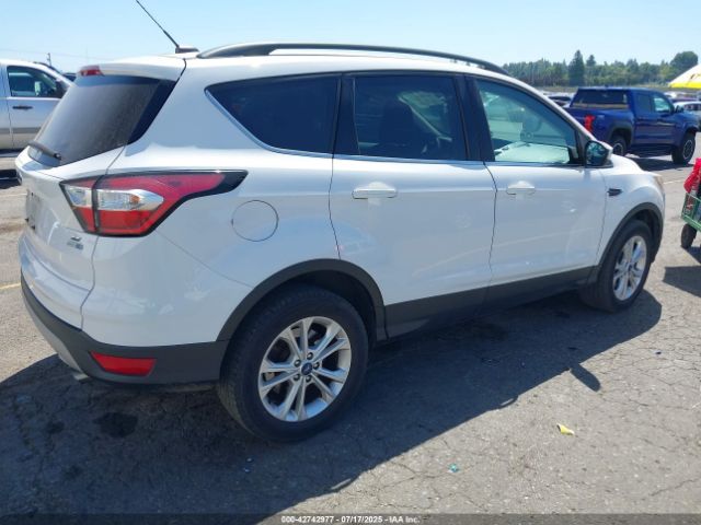 2018 FORD ESCAPE 1FMCU9G99JUC63460 Photo 3