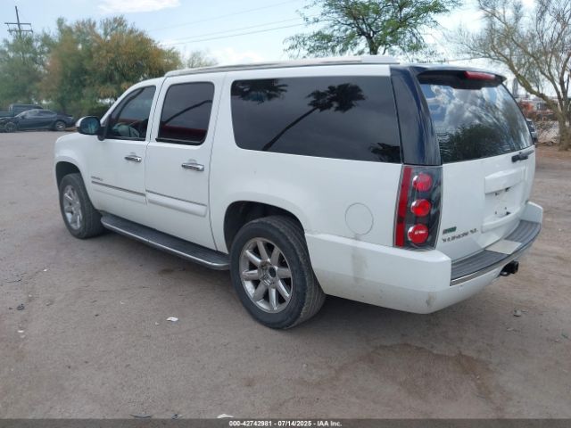 2011 GMC YUKON XL 1500 1GKS2MEF4BR125917 Photo 2