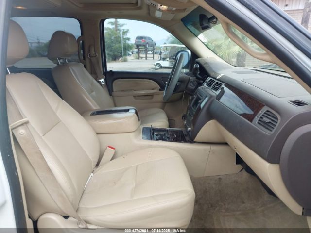 2011 GMC YUKON XL 1500 1GKS2MEF4BR125917 Photo 4