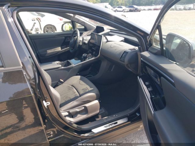 2024 TOYOTA BZ4X JTMABACA9RA084576 Photo 4