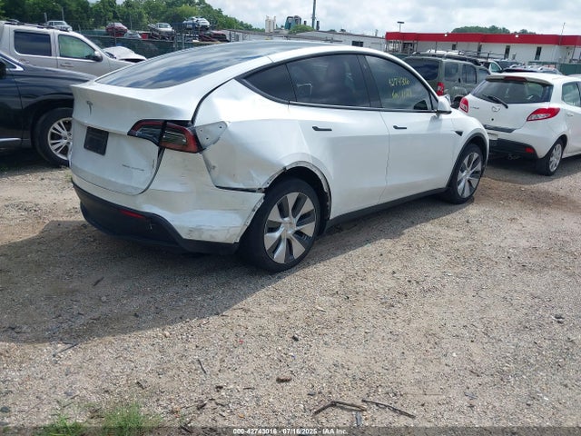 2023 TESLA MODEL Y 7SAYGDEE6PF620991 Photo 3