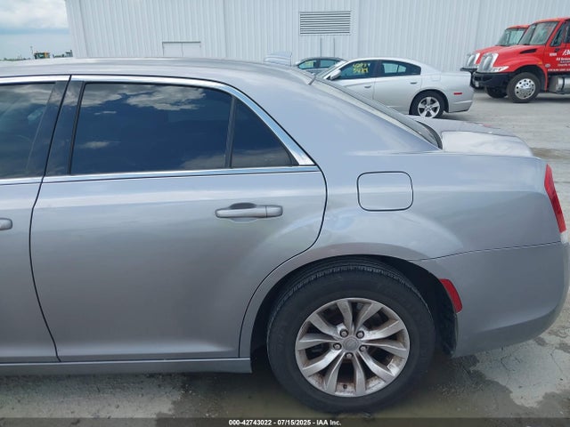 2C3CCAAG0GH175445 Chrysler 300
